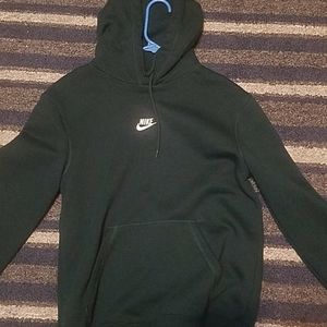 Forest green nike pullover